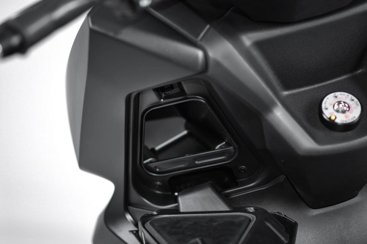  Kymco lancia il nuovo scooter Skytown 125